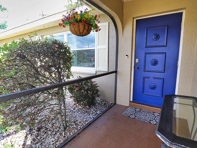 4215 Pandora Rd — Photo 4