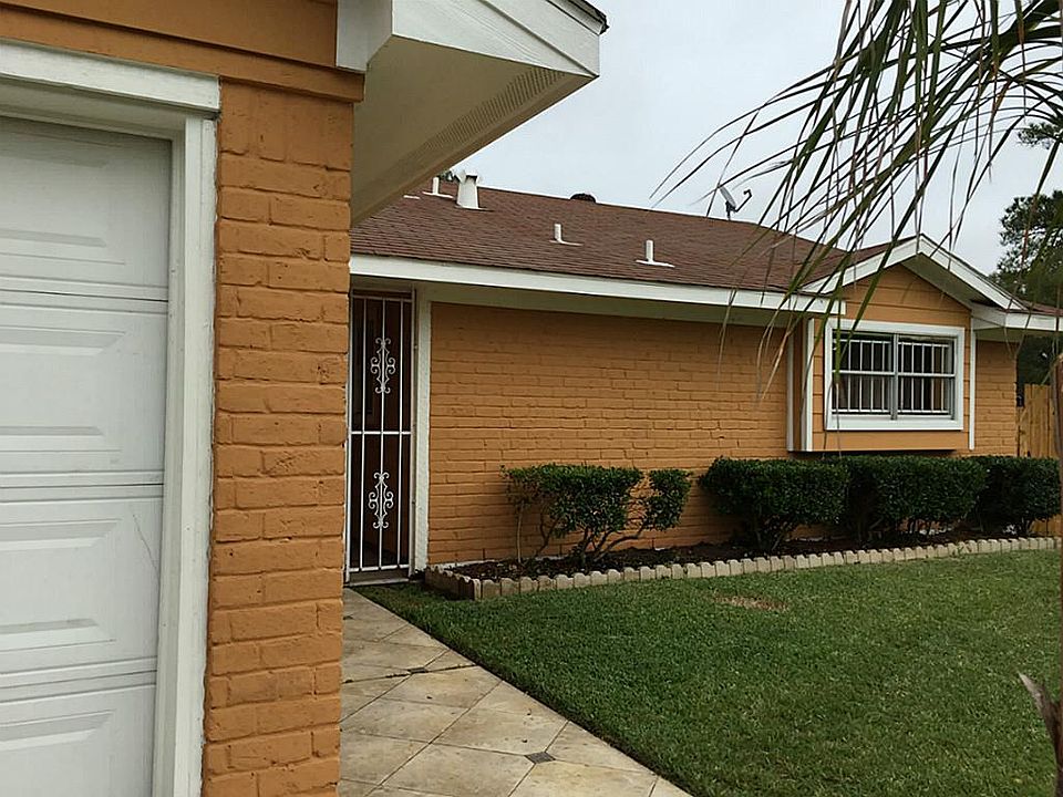 1st image of 647 Autumnwood Dr