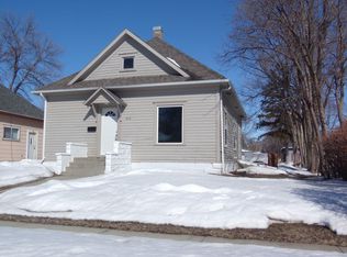 816 W 5th Ave, Mitchell, SD 57301