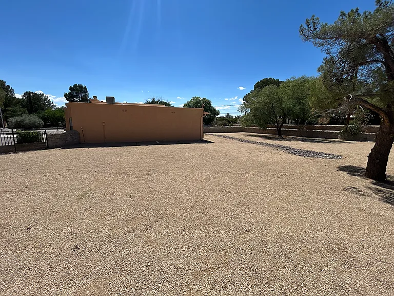 4025 Mary Cir #C — Photo 19
