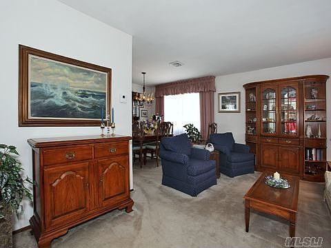 3rd image of 31 Meadow St