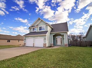 8756 William Dr, Manhattan, KS 66502