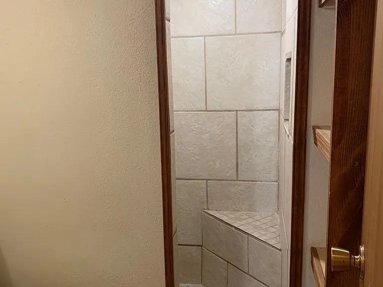 407 W Groschell St — Photo 8