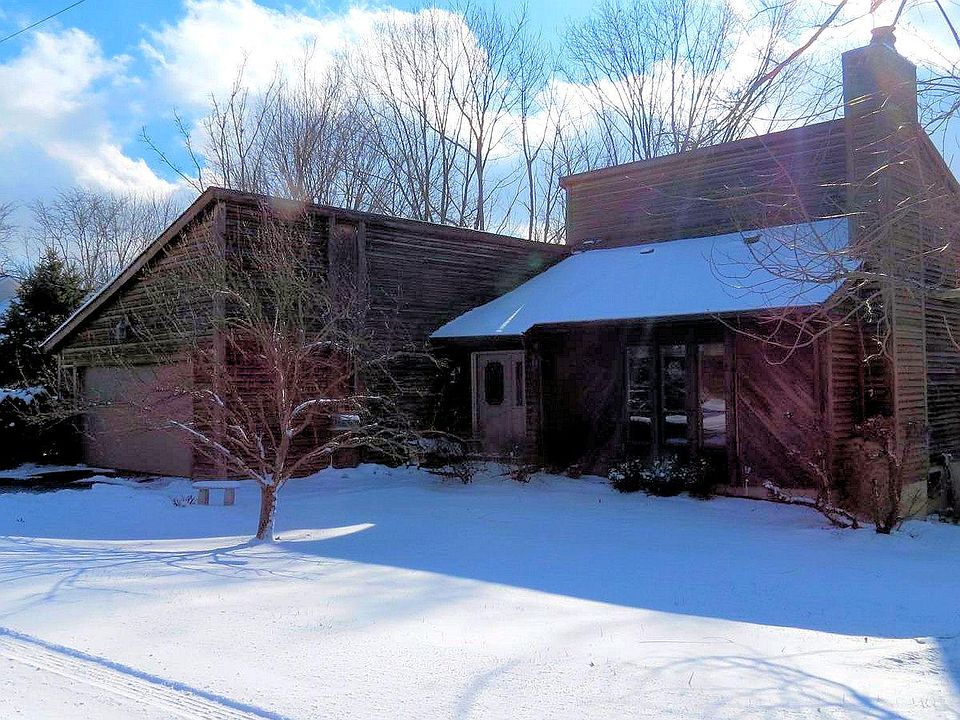 1st image of 4 Kelley Ln
