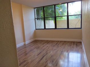 16300 Golf Club Rd APT 104, Weston, FL 33326