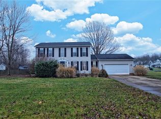 7505 Skyhaven Rd, Northfield, OH 44067