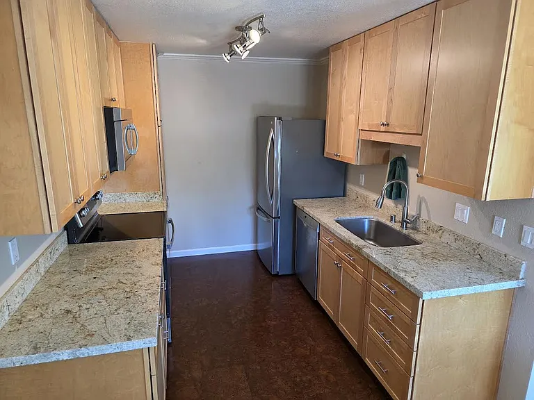 1771 Stuart Ct — Photo 7