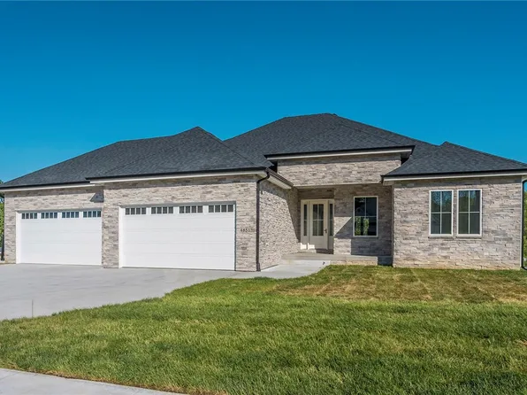 4851 159th St, Urbandale, IA 50323