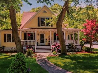 104 Williams Ave, Grand Haven, MI 49417