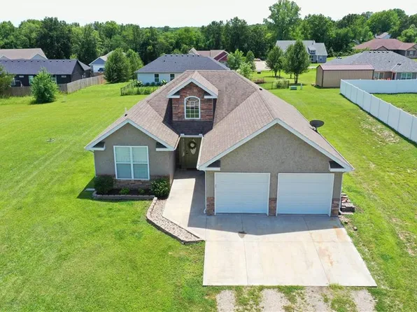 146 SE 215th Rd, Warrensburg, MO 64093