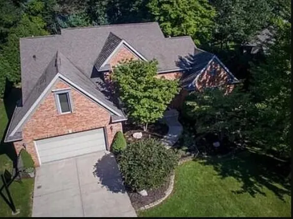 21 Bristol Dr, Michigan City, IN 46360
