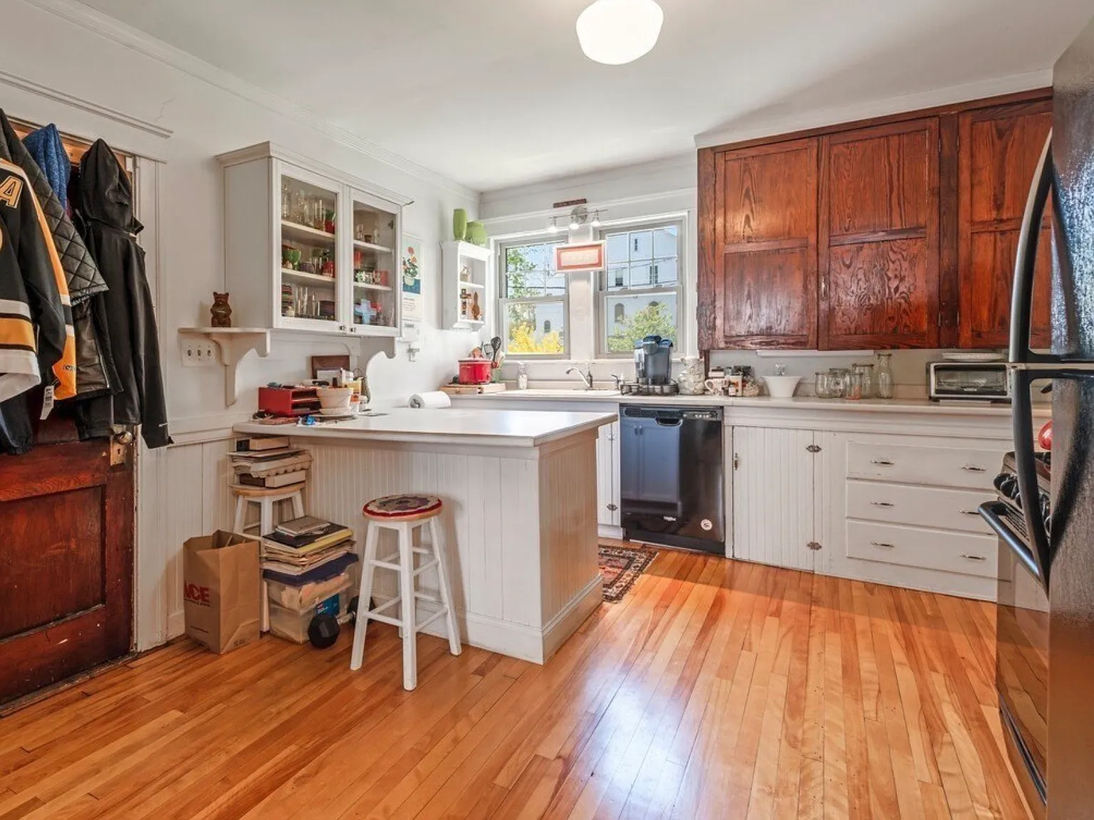 2 bed, 1200 sqft, $2,095 — Photo 3