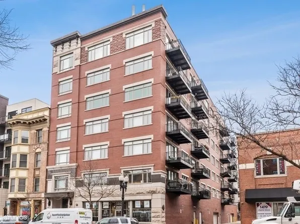 1429 N Wells St APT 205, Chicago, IL 60610