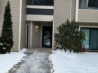 14 Thayer Pond Dr #12, Oxford, MA 01540