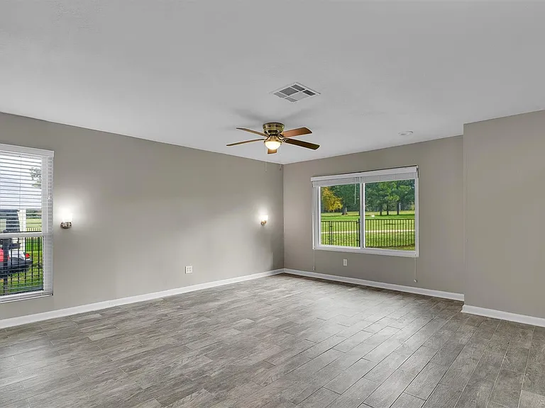 3555 Balboa Cir — Photo 19