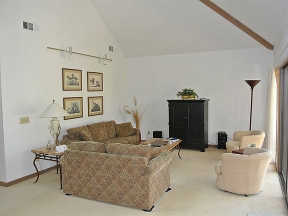 2nd image of 125 Devils Elbow Ln