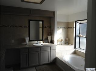 17581 Yucca St, Hesperia, CA 92345