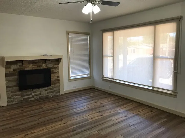 742 S La Salle Dr — Photo 17