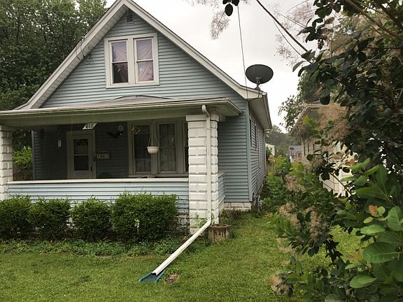 3rd image of 616 E Corrington Ave
