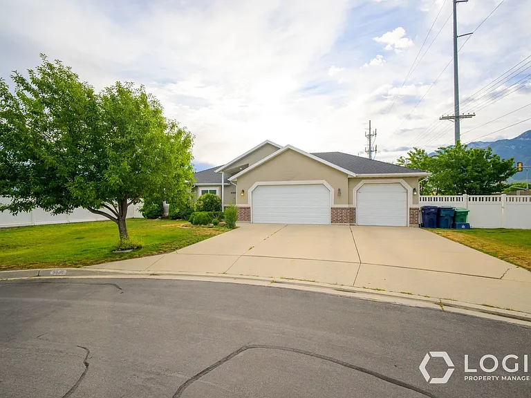 9385 S Tortellini Dr — Photo 1