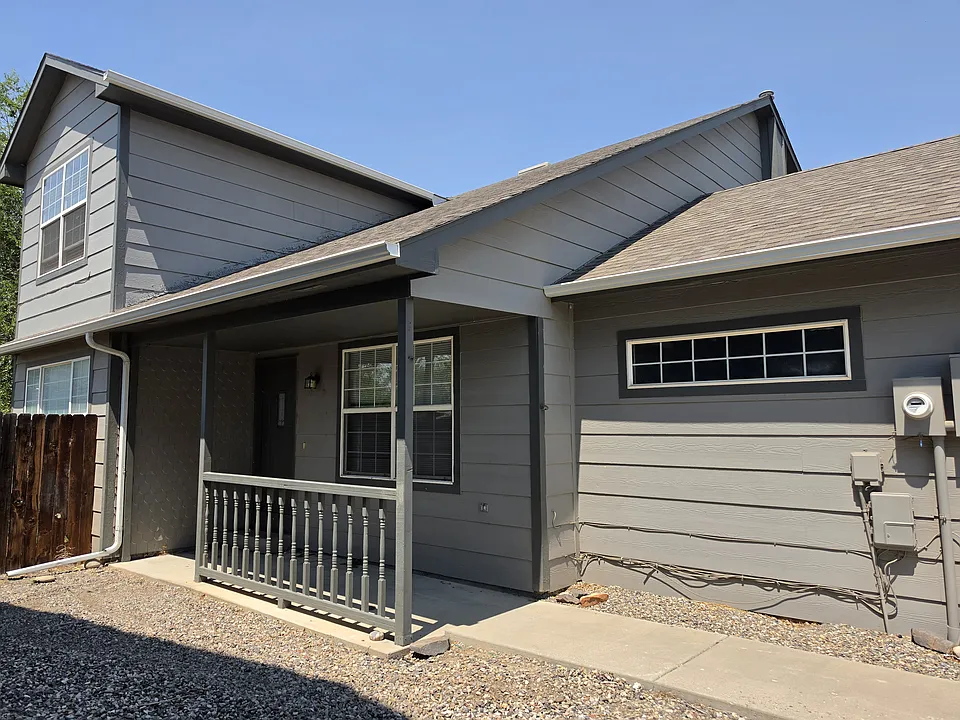 2980 Emerald Cir
