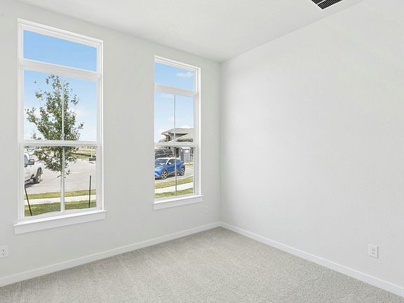 3rd image of 4419 College Square Dr