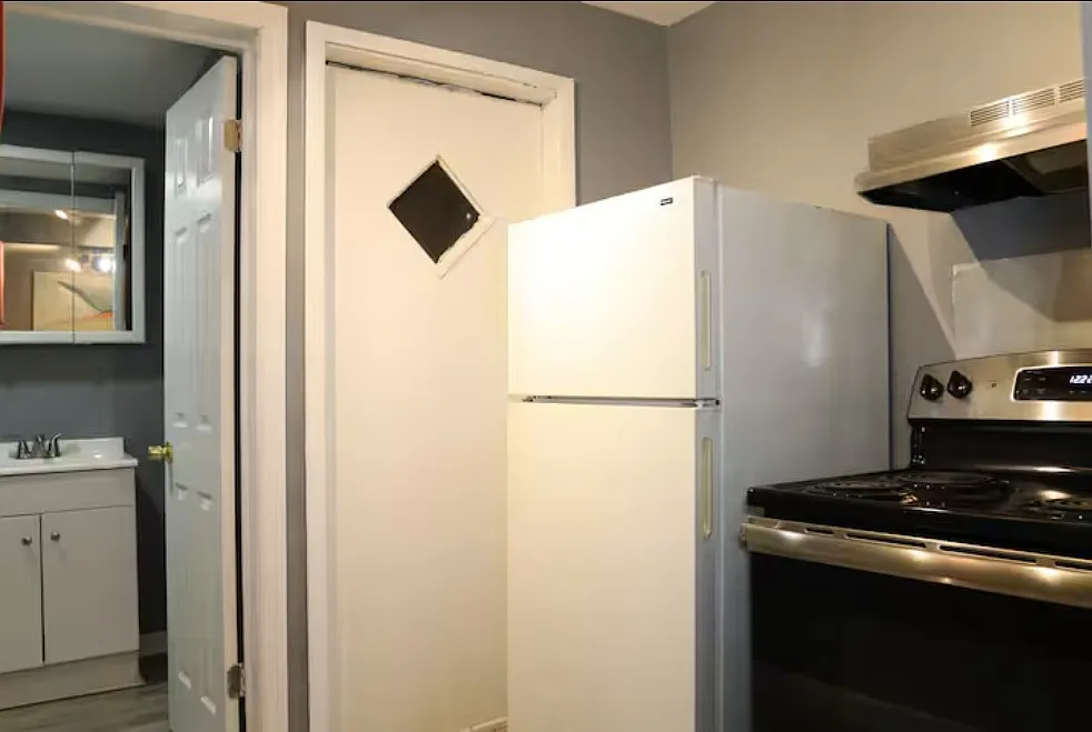 455 Pavonia Ave — Photo 4