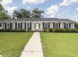 100 Stonehenge Ct, Taylors, SC 29687