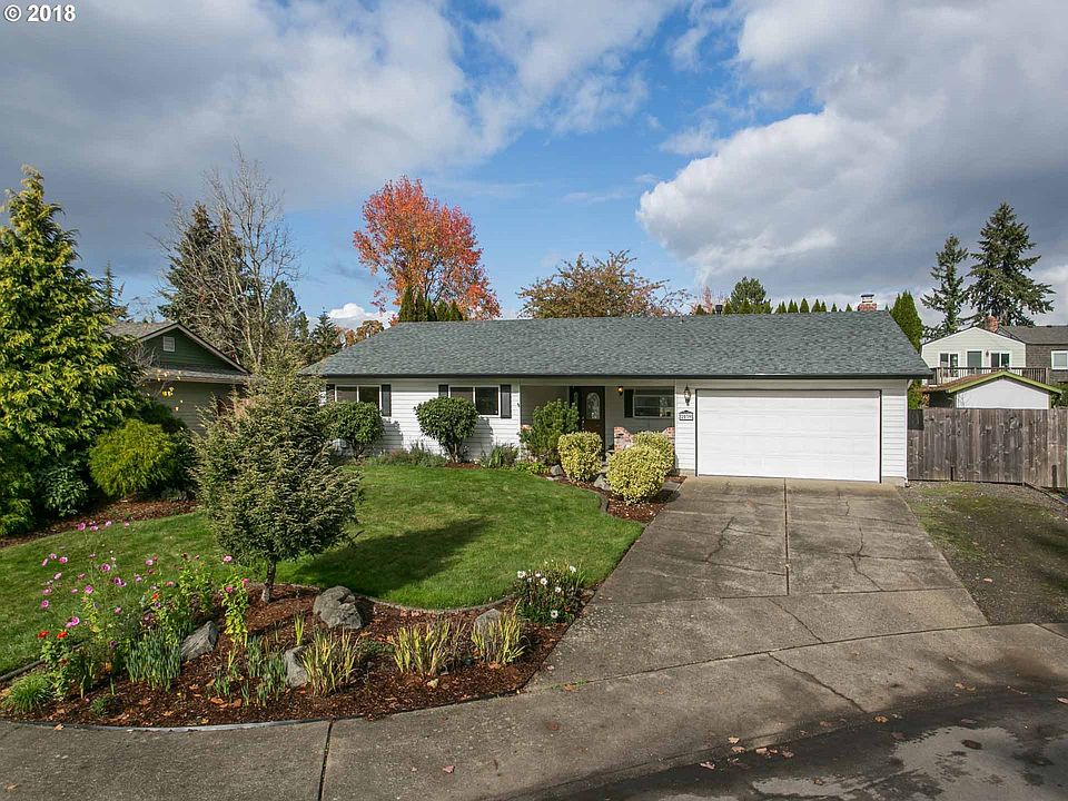 1st image of 2039 NE Laura Ct