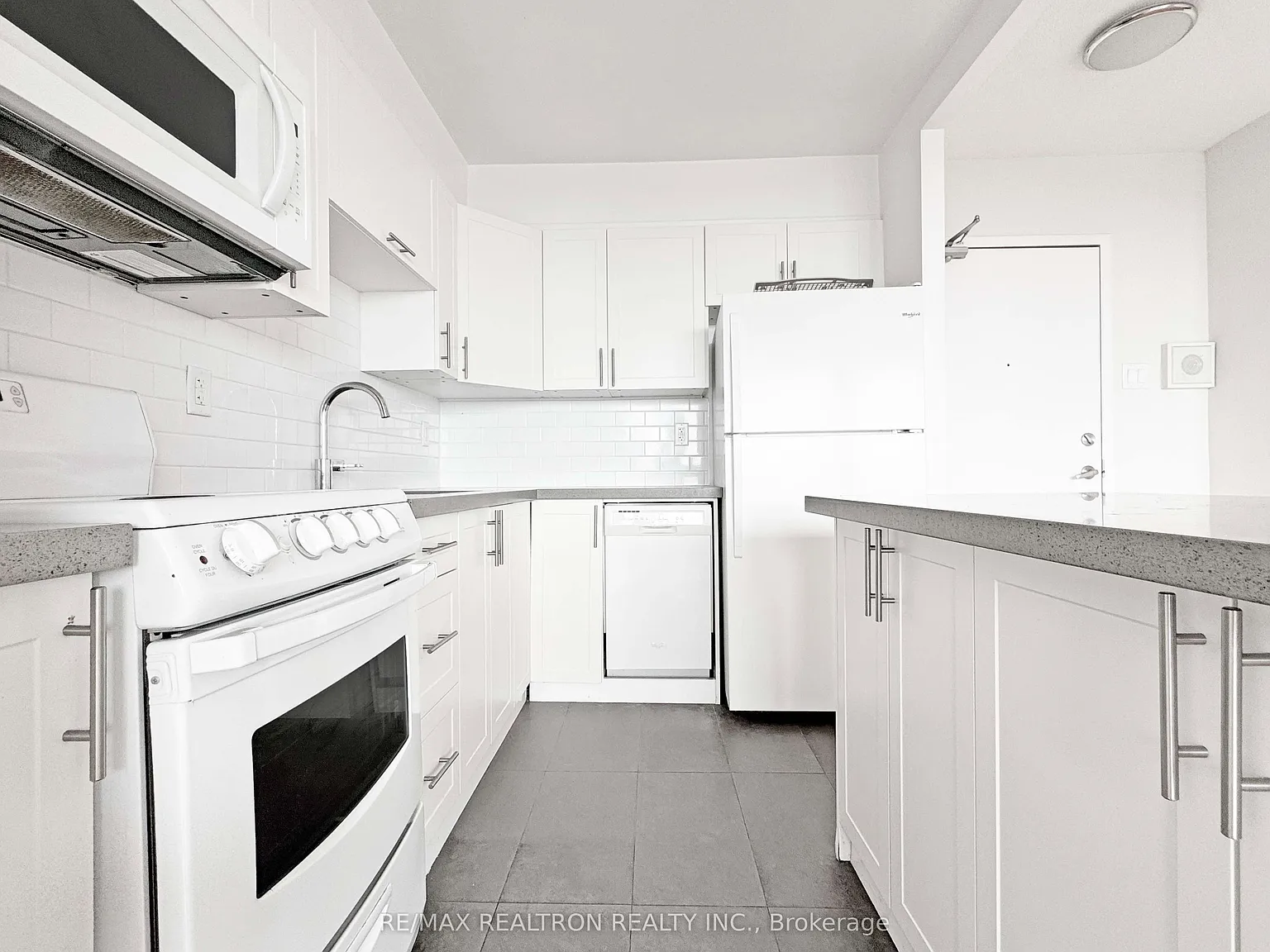 2 bed, $3,395 — Photo 4