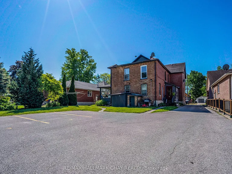 26 Albert St E #26 — Photo 21