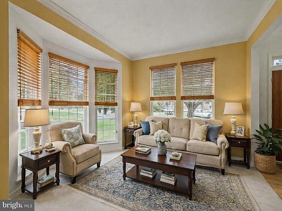 2nd image of 15381 Tina Ln