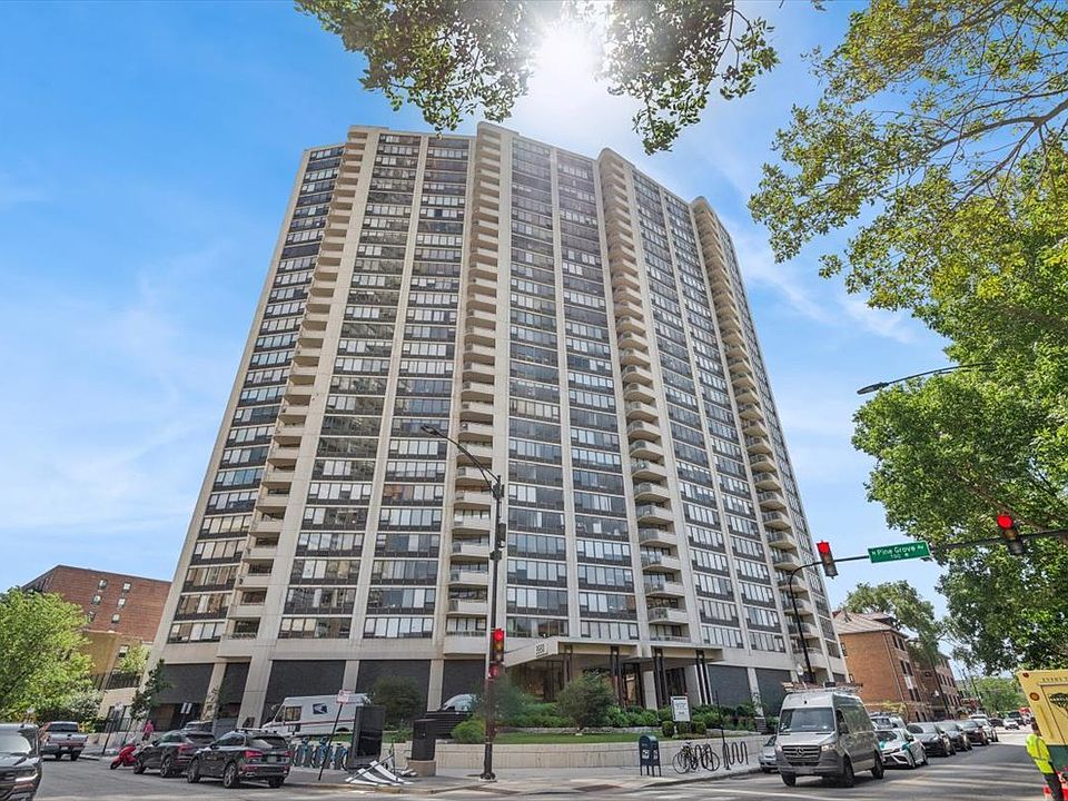 1st image of 3930 N Pine Grove Ave APT 2304