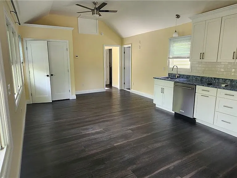 11 Curry Rd — Photo 9