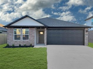 4671 W Aurora St, Fayetteville, AR 72704