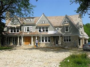 1008 Asbury Ct, Winnetka, IL 60093