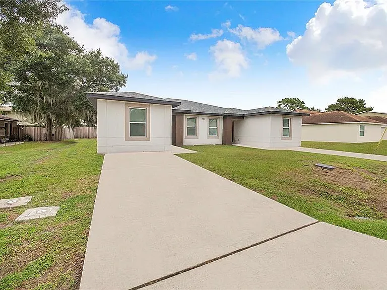 733 Lucaya Dr #B — Photo 1