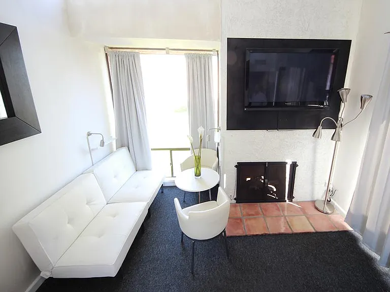 Bedroom 4: with seating area