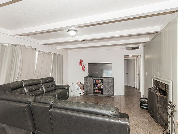 3rd image of 17209 E Floral Ave