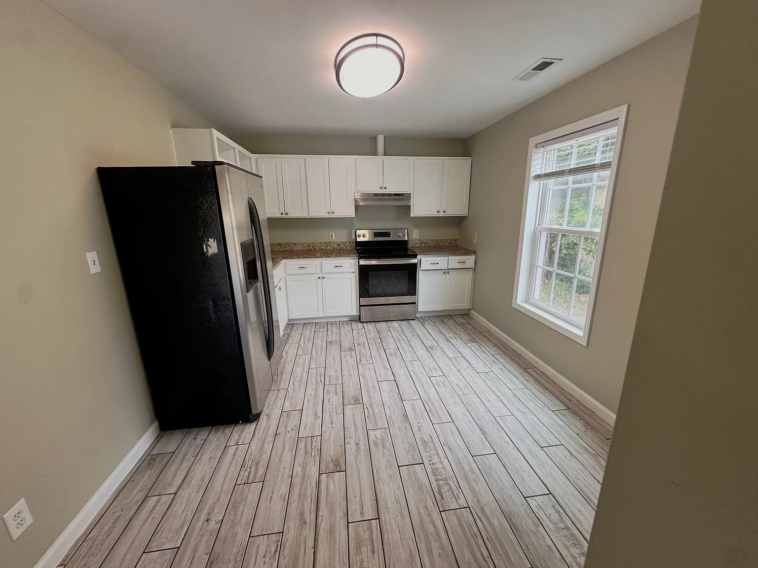 1 bed, $1,200 — Photo 4