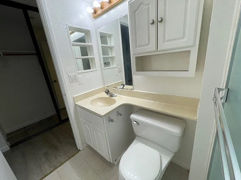 472 Lancaster Ln — Photo 22