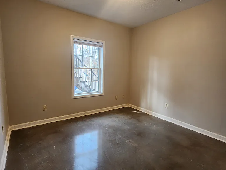 978 N Franklin Ave #2 — Photo 7