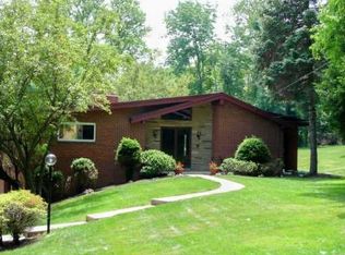 110 Ammons Dr, Mcmurray, PA