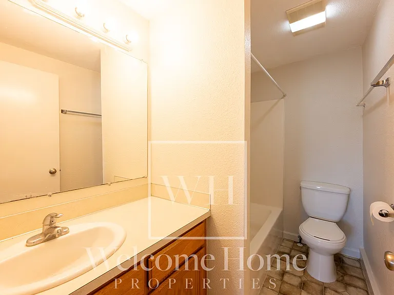115 SE 3rd St — Photo 9