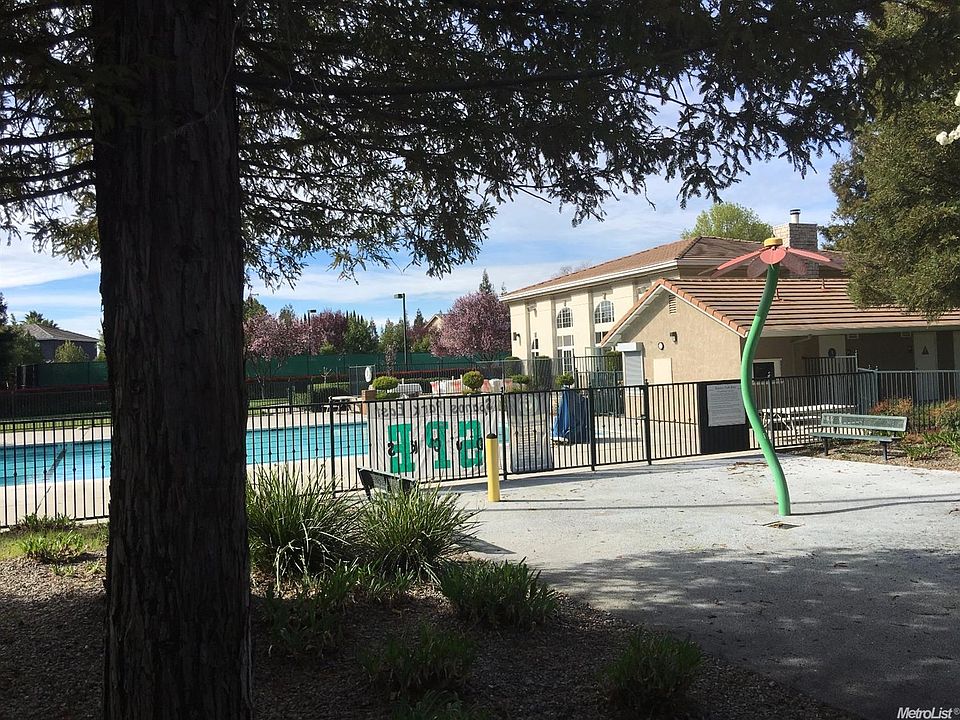 2nd image of 3557 Ignacio Cir