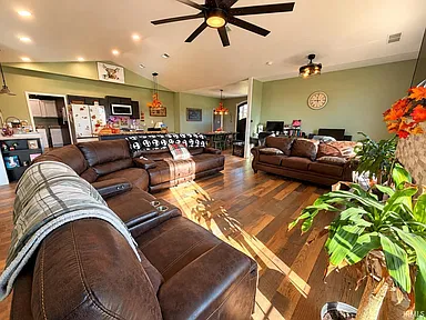 Property photo 35