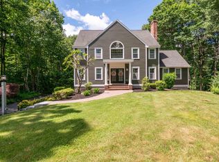 8 Coventry Lane, Derry, NH 03038