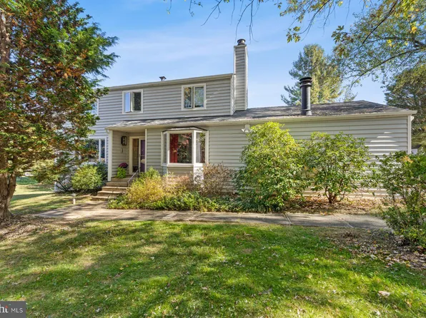 12105 Hunting Tweed Dr, Owings Mills, MD 21117