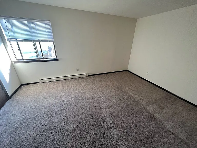 6590 Lake Rd — Photo 25