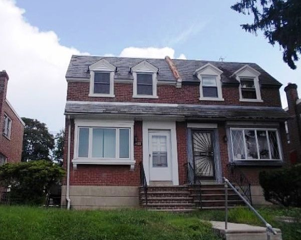 1st image of 1522 E Johnson St